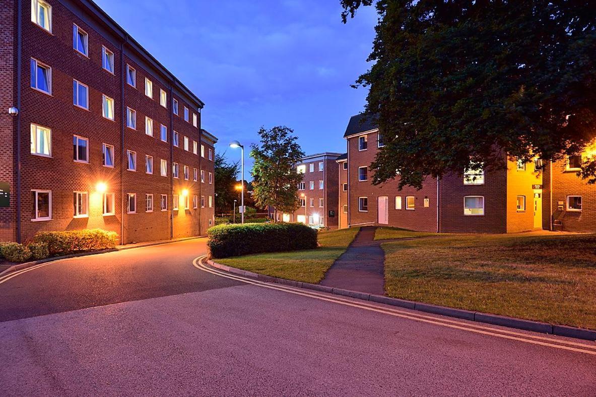 Апартаменты Broadgate Park Beeston Ноттингем Экстерьер фото